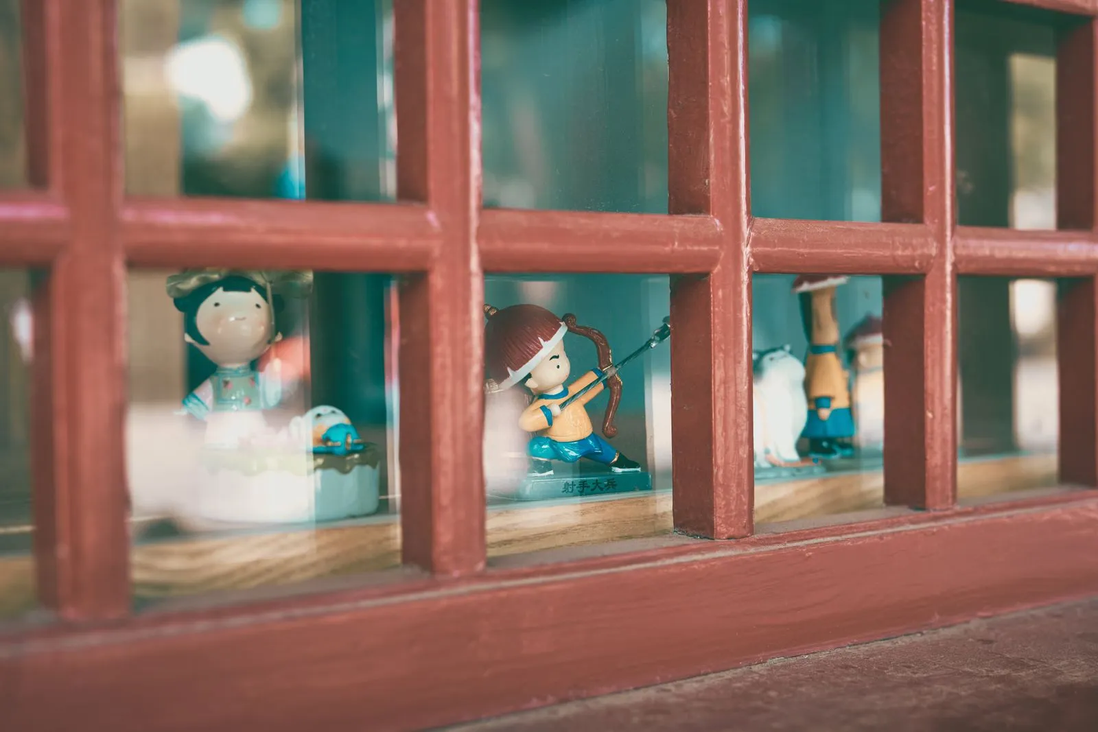 How to Display Collectible Figures Safely